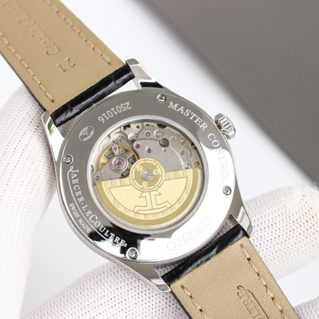 ジャガー ルクルト「Jaeger-LeCoultre」マスター・ウルトラスリム デイト 39MM