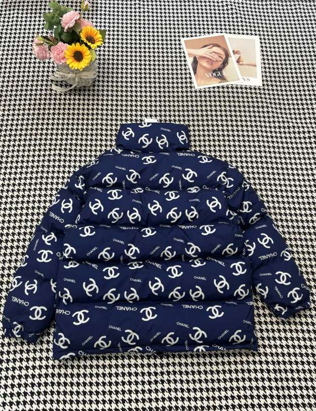 シャネル「Chanel」モノグラム スタンドカラー キルトド コート