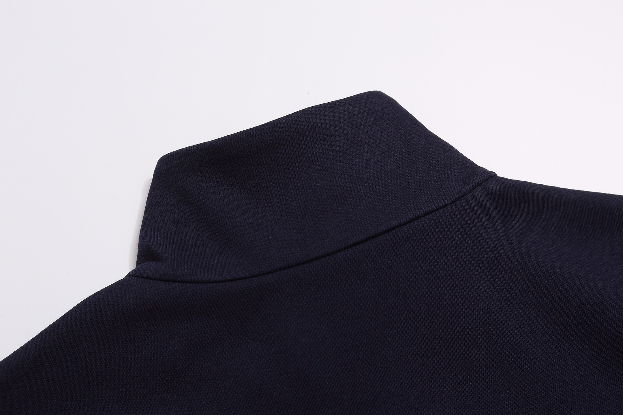 グッチ「Gucci」エンブロイダリー ジップネック スウェットシャツ