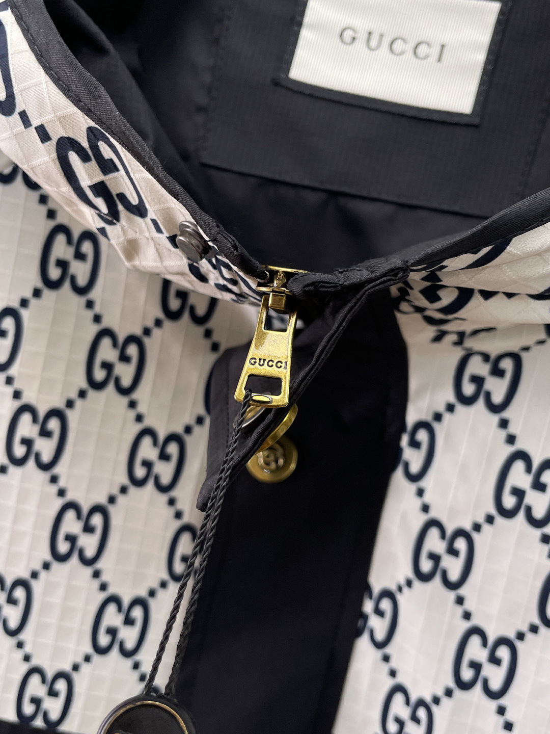 グッチ「Gucci」ショーケース メモリージャケット