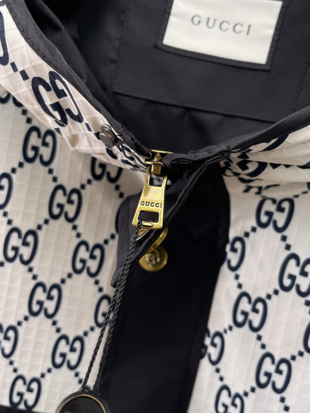 グッチ「Gucci」ショーケース メモリージャケット