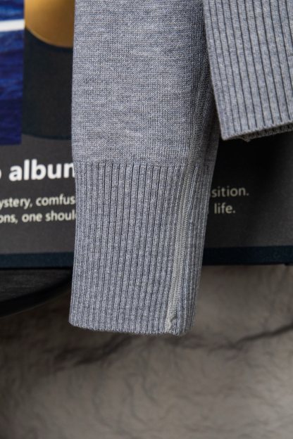 ディオール「Dior」リバーシブル カシミヤ モノグラム プルオーバー