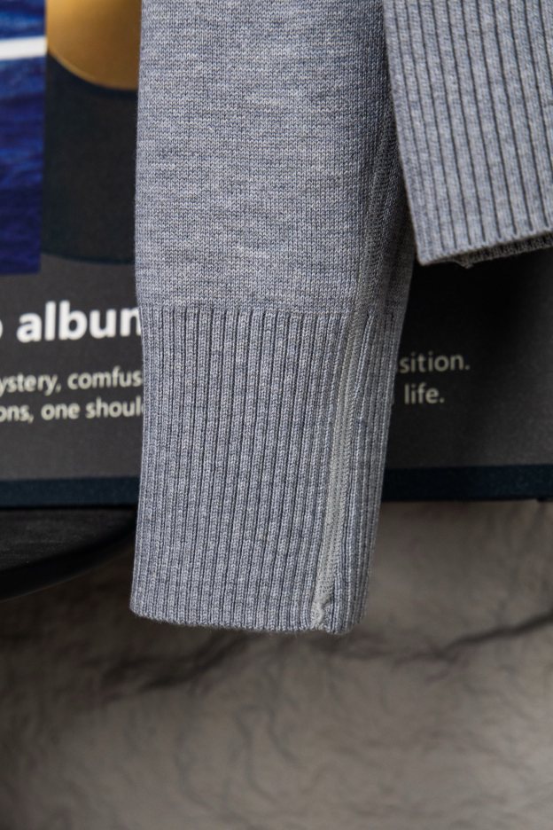 ディオール「Dior」リバーシブル カシミヤ モノグラム プルオーバー