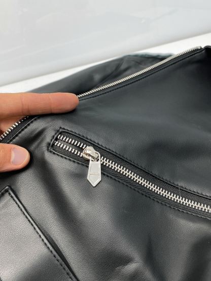 エルメス「Hermès」レザー&ファブリック パネル ジップ ジャケット