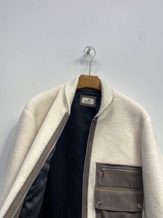 エルメス「Hermès」オートン/ウィンター ラムスウェード フード付きジャケット