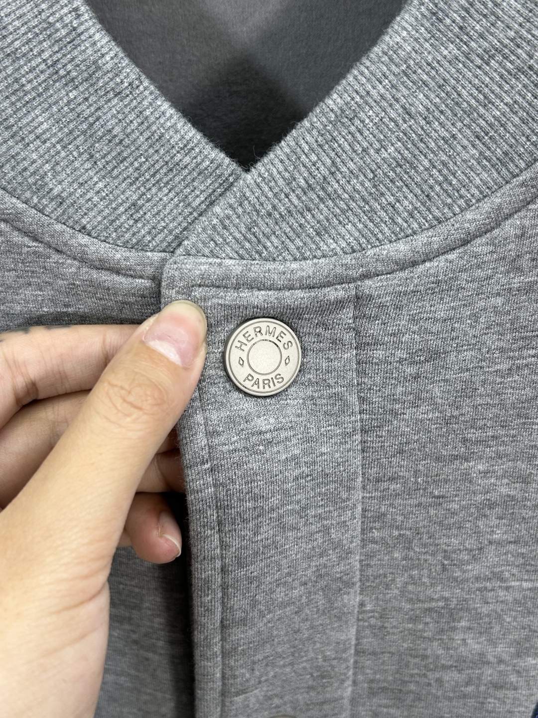 エルメス「Hermès」レザーエンブロイダリー スラウチショルダー ジャケット