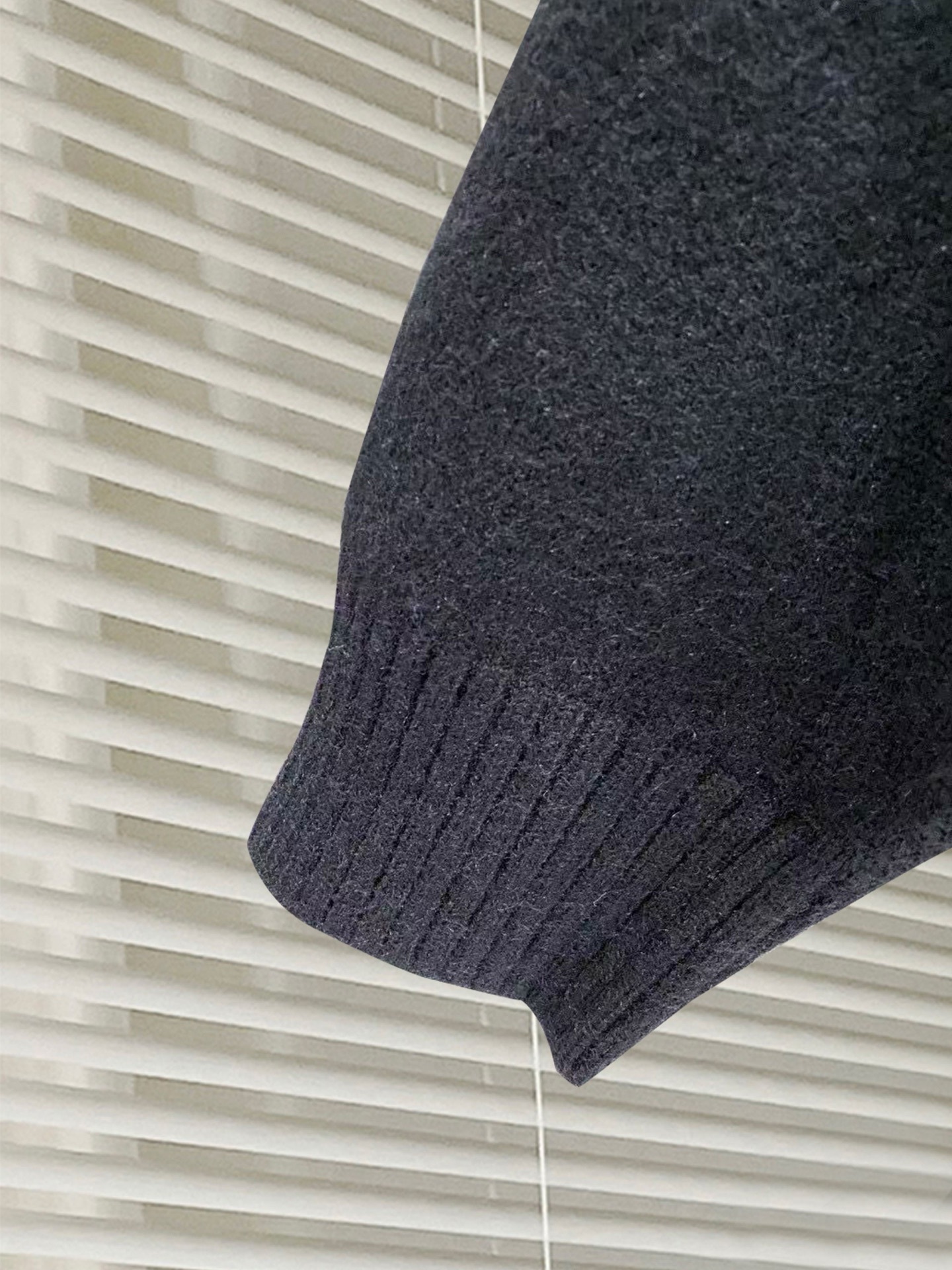 エルメス「Hermès」ロゴ フーディッド ウール ニット