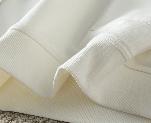 エルメス「Hermès」レザーポケット クルーネック スウェットシャツ