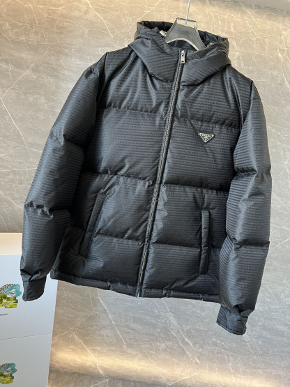 プラダ「Prada」ジャカード フード付き ダウンジャケット