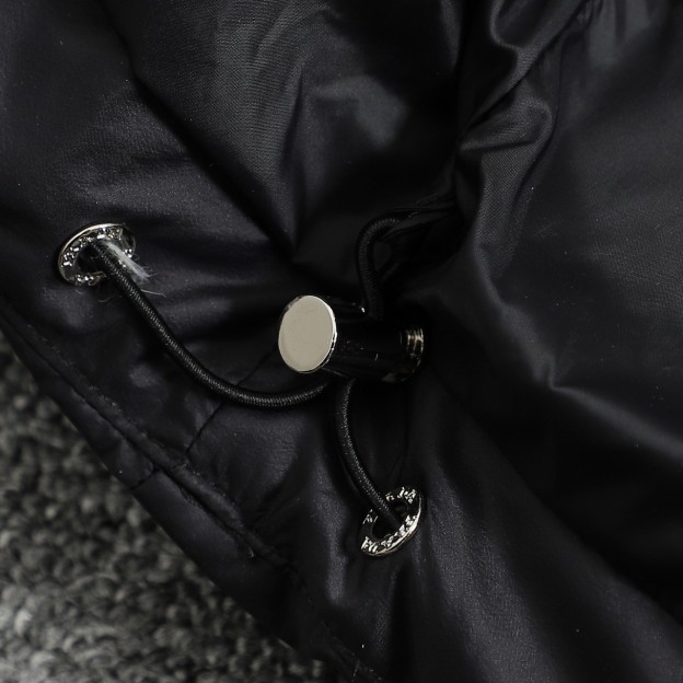 プラダ「Prada」リサイクル ナイロン ダウン ジャケット