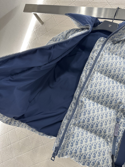 ディオール「Dior」ボンテック キルト ベルテッド ダウン ジャケット