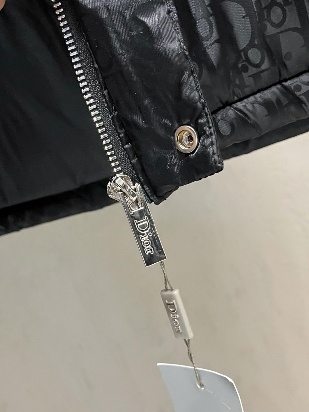 ディオール「Dior」OBLIQUE キルティング ダウンジャケット