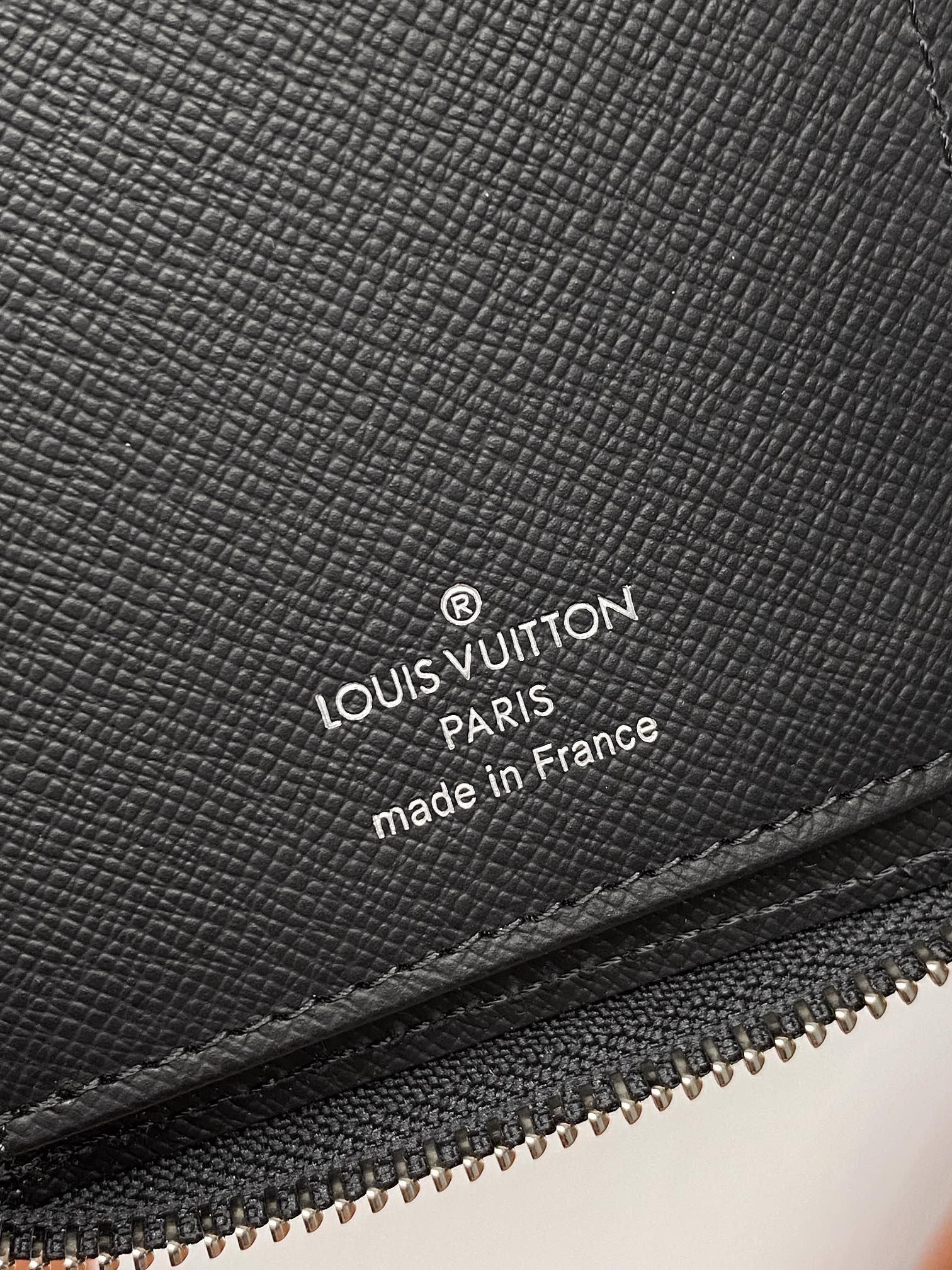 ルイ・ヴィトン「Louis Vuitton」ジッピーウォレット･ヴェルティカル