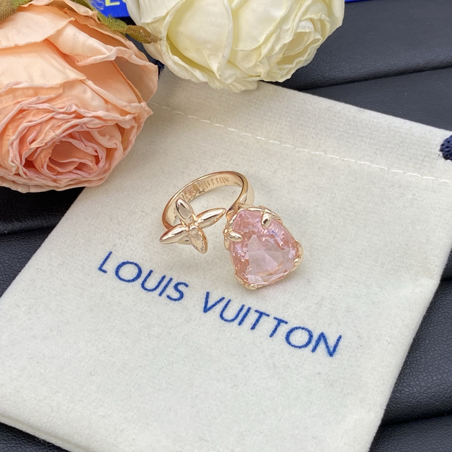 ルイ・ヴィトン「Louis Vuitton」Diamonds Pavé Solitaire リング