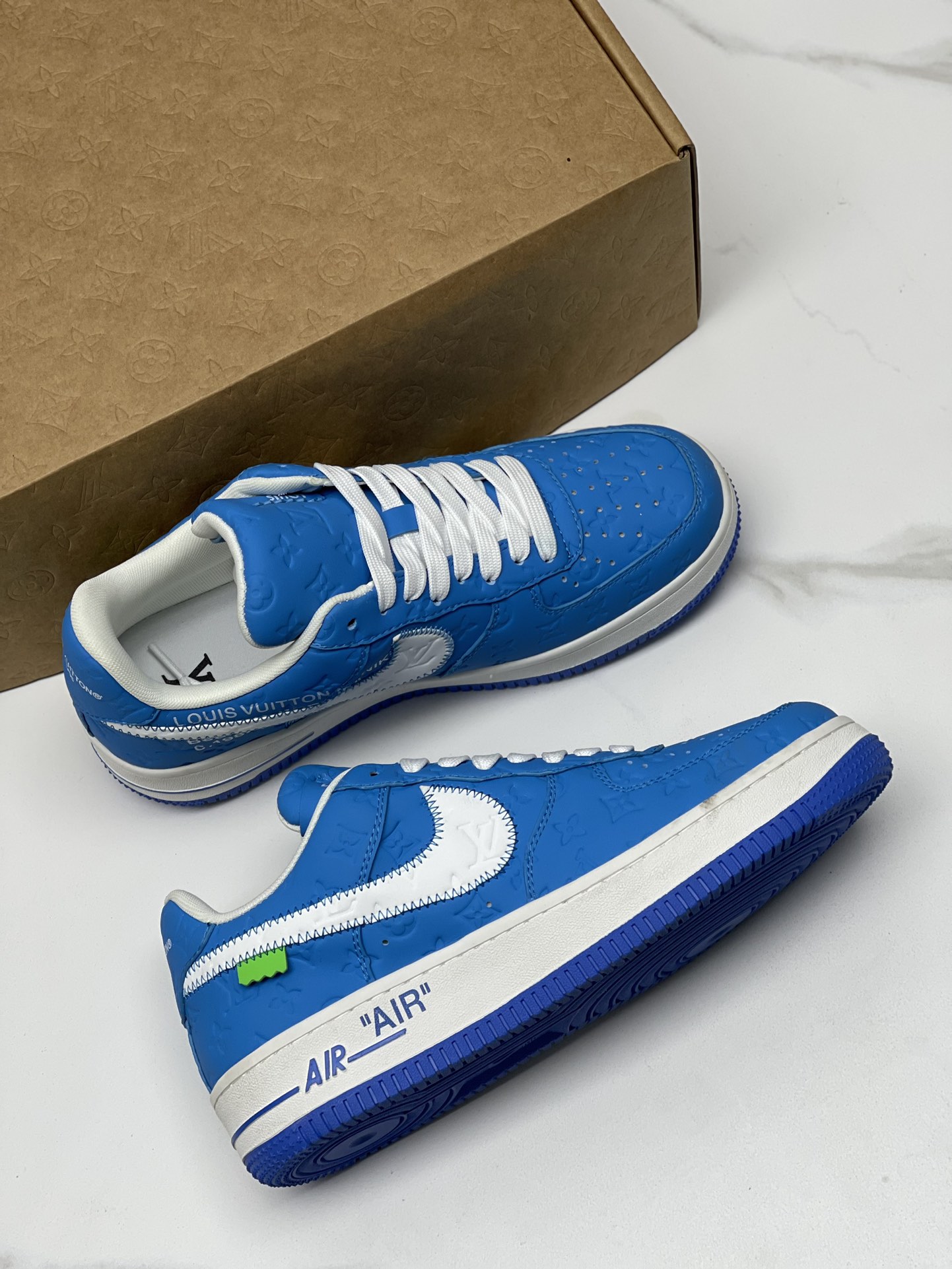 「コラボモデル」Louis Vuitton x Nike Air Force 1 Low【新商品発売】七色