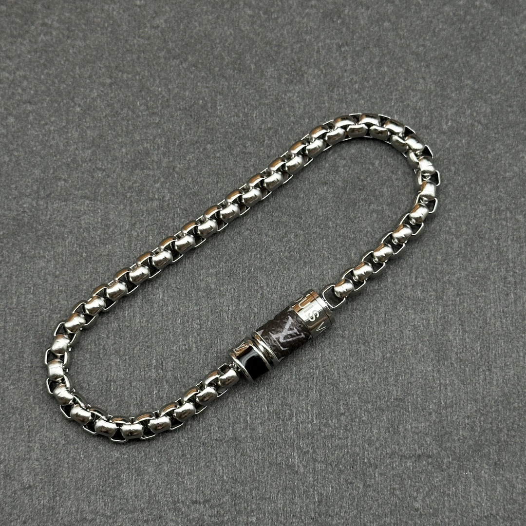 ルイ・ヴィトン「Louis Vuitton」Le Voyage des Lumières シルバー チャーム ブレスレット