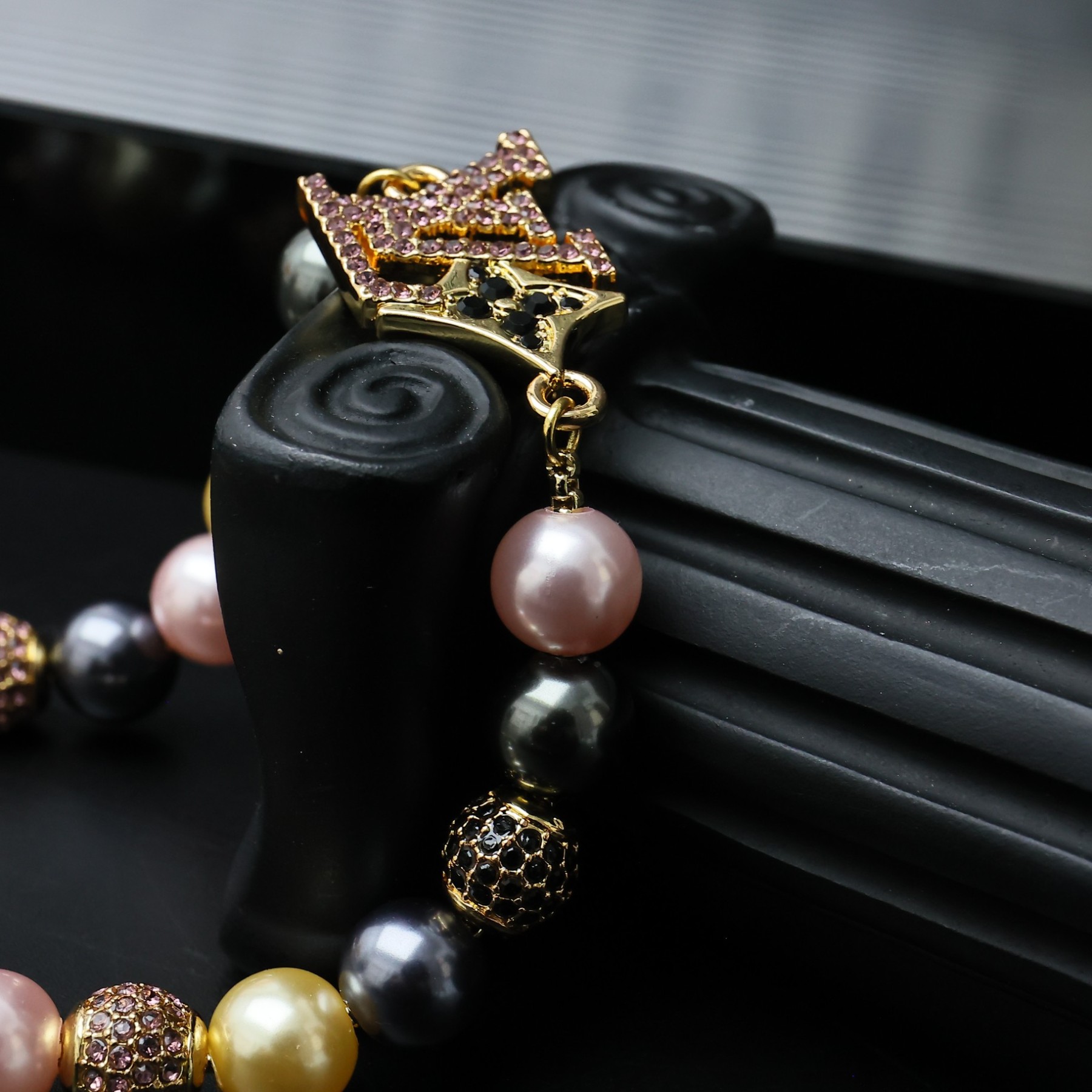 ルイ・ヴィトン「Louis Vuitton」Dandy Pearls ブレスレット