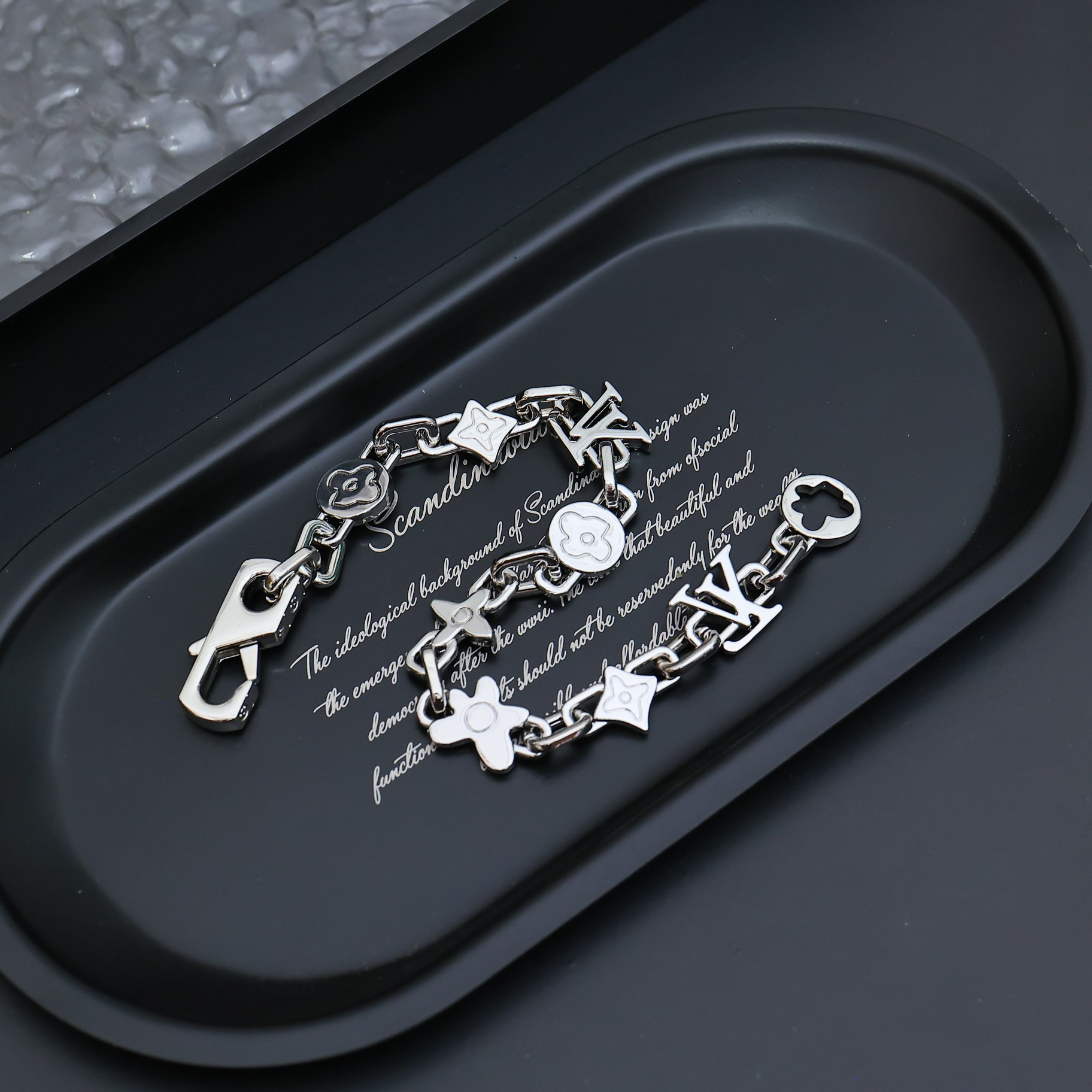 ルイ・ヴィトン「Louis Vuitton」Monogram Cray ブレスレット