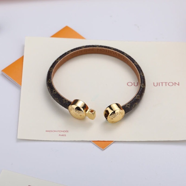 ルイ・ヴィトン「Louis Vuitton」モノグラム ダブルピアス レザーコード ブレスレット