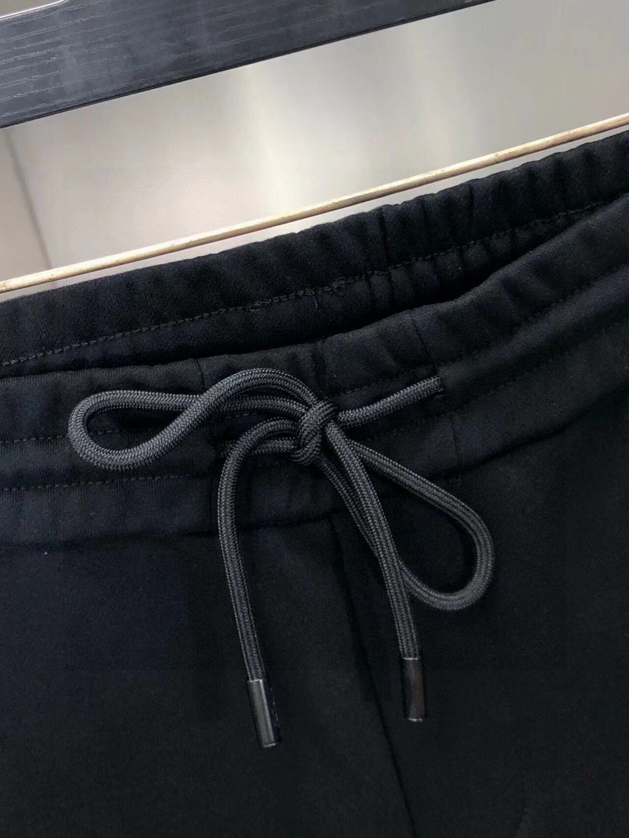 ルイ・ヴィトン「Louis Vuitton」フード付きスウェットシャツ 