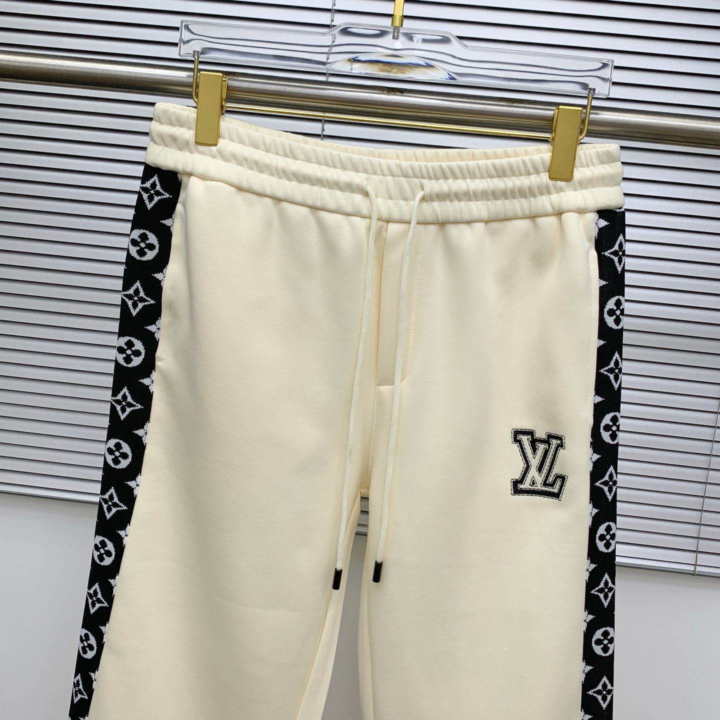 ルイ・ヴィトン「Louis Vuitton」2025秋冬 メンズ スポーツウェア セットアップ