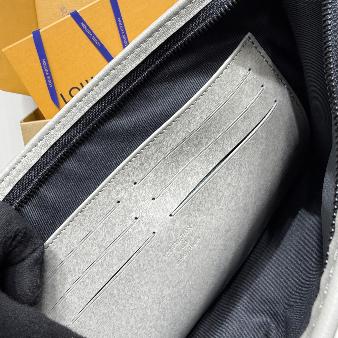 ルイ・ヴィトン「Louis Vuitton」POCHETTE VOYAGE M61692クラッチバッグ