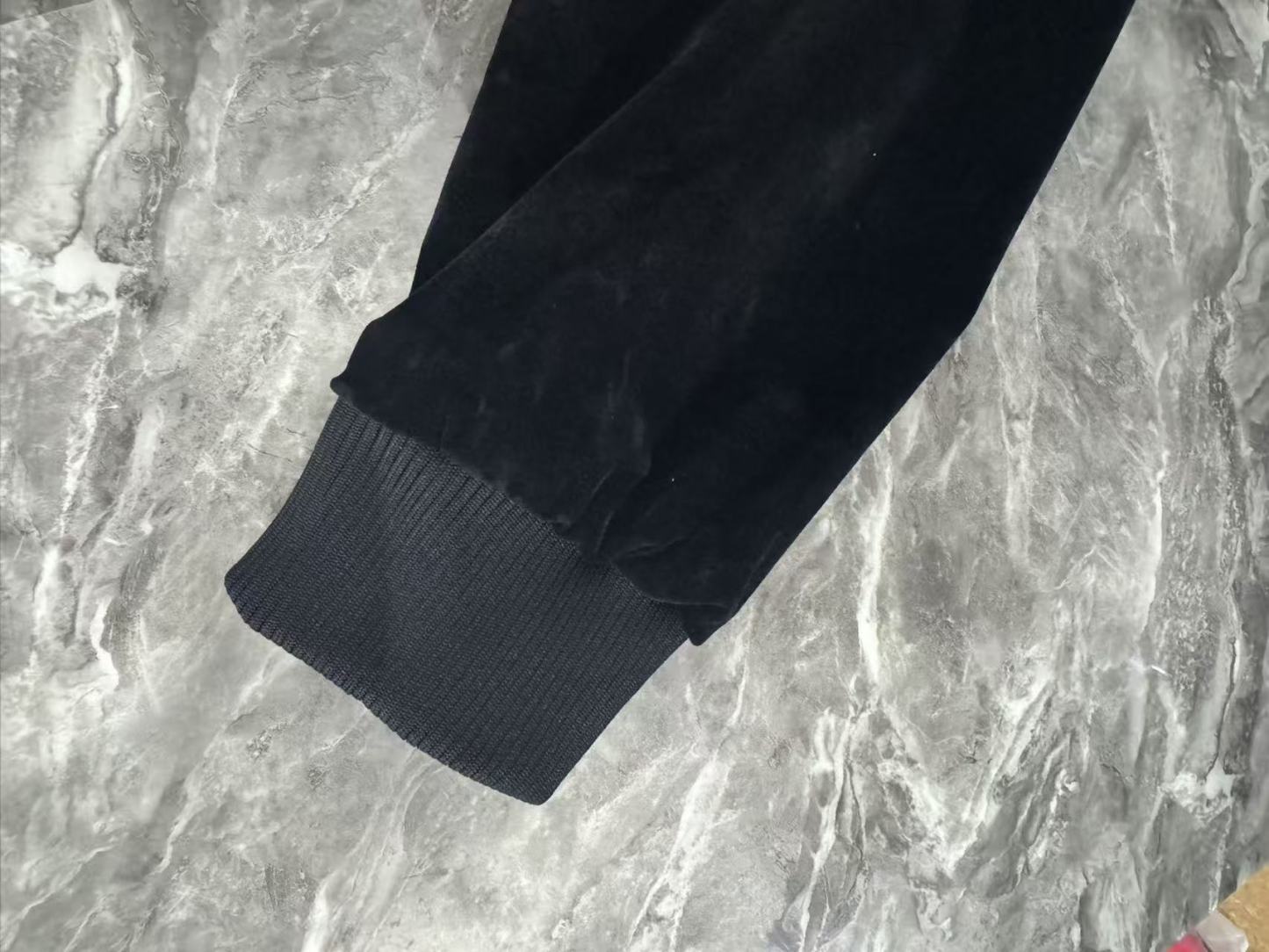 ルイ・ヴィトン「Louis Vuitton」刺繍スエード革 フライトジャケット