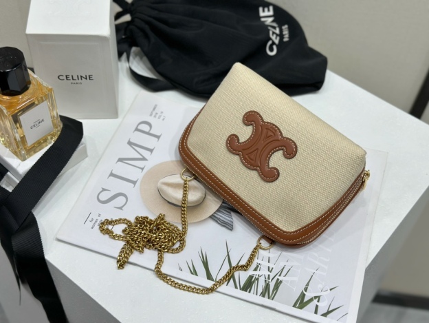 セリーヌ「Celine」Triomphe キャンバス＆レザー チェーンチェーンバッグ