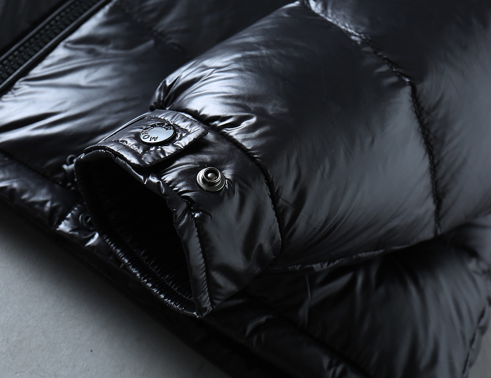 モンクレール「Moncler」Grenoble 2025秋冬ダウンジャケット