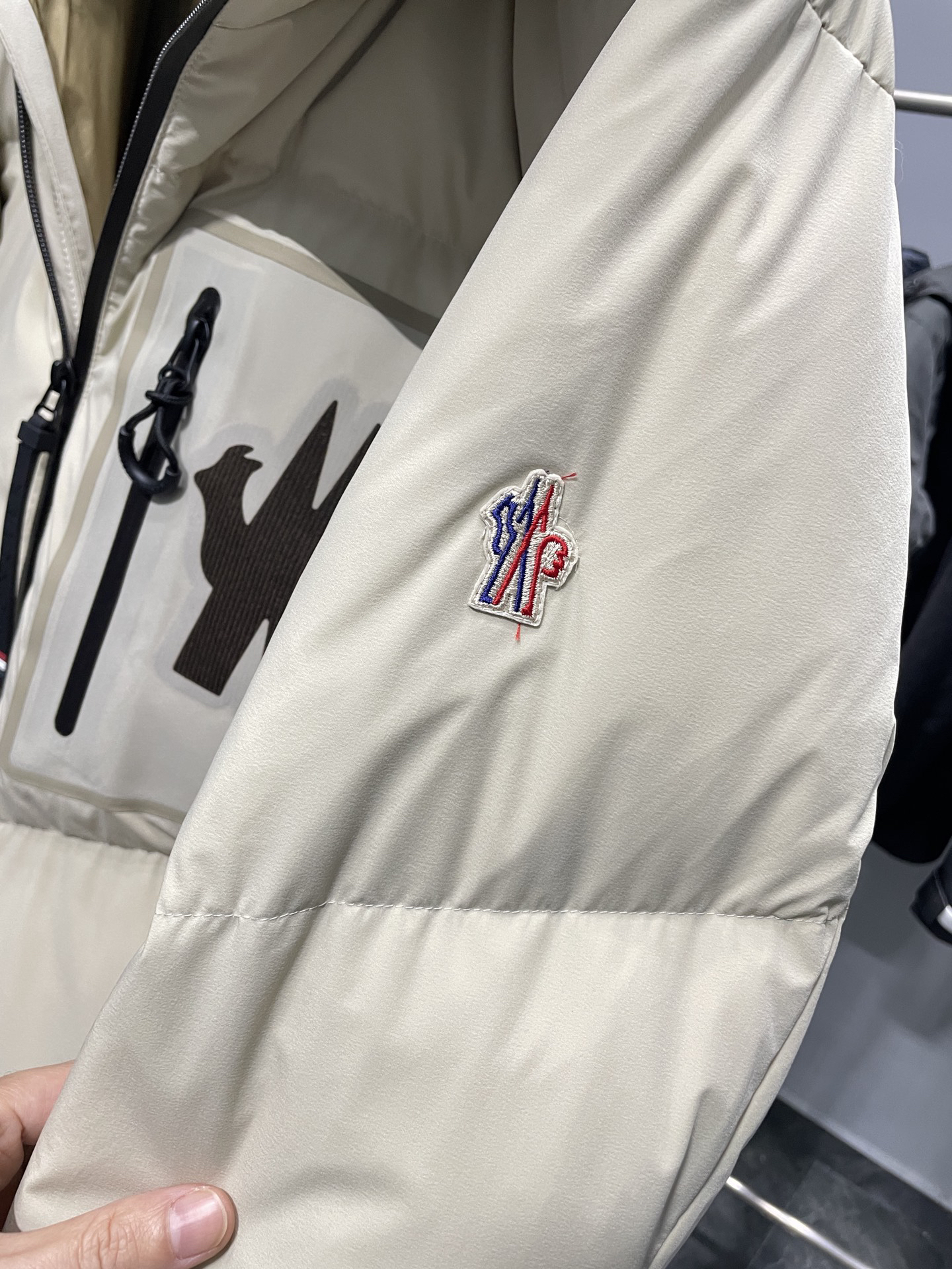 モンクレール「Moncler」Valserine GORE-TEXラミネートパッチワークスキーダウンジャケット