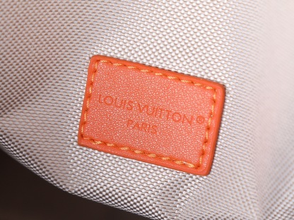 ルイ・ヴィトン「Louis Vuitton」ポシェット･ヴォワヤージュ スープル