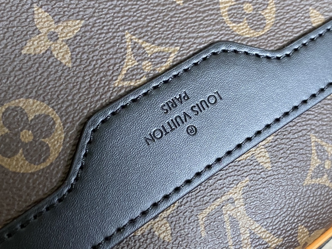 ルイ・ヴィトン「Louis Vuitton」新作 Trio メッセンジャーバッグ