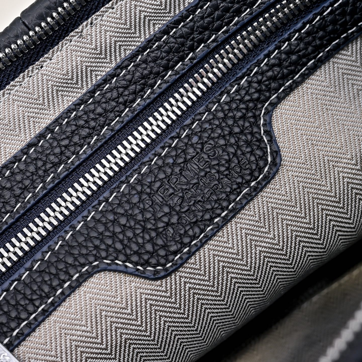 エルメス「Hermès」メンズ ジップ レザー クラッチバッグ