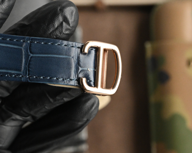 カルティエ「Cartier」アースシリーズ腕時計47mm