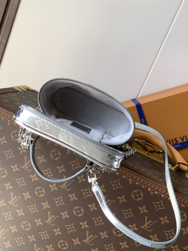 ルイ・ヴィトン「Louis Vuitton」Vanity Chain Pouch ハンドバッグ