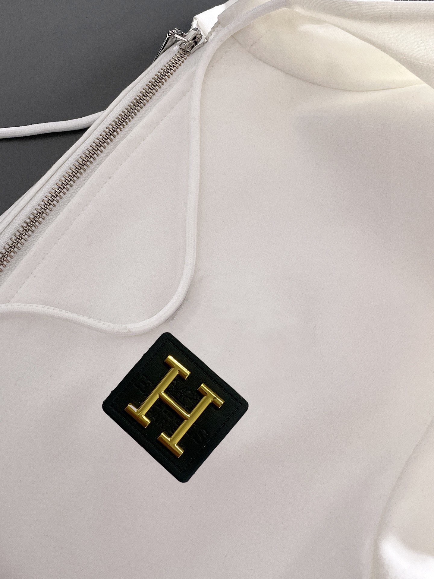 エルメス「Hermès」2026年春夏 ニット&パンツ セットアップ