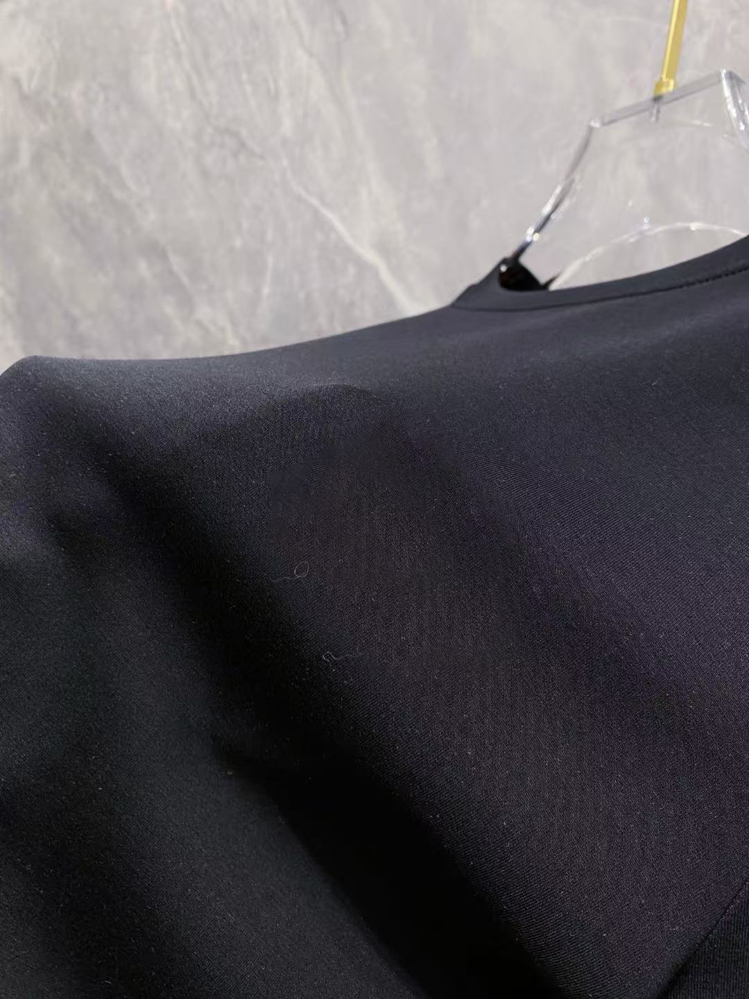 エルメス「Hermès」刺繍Tシャツ