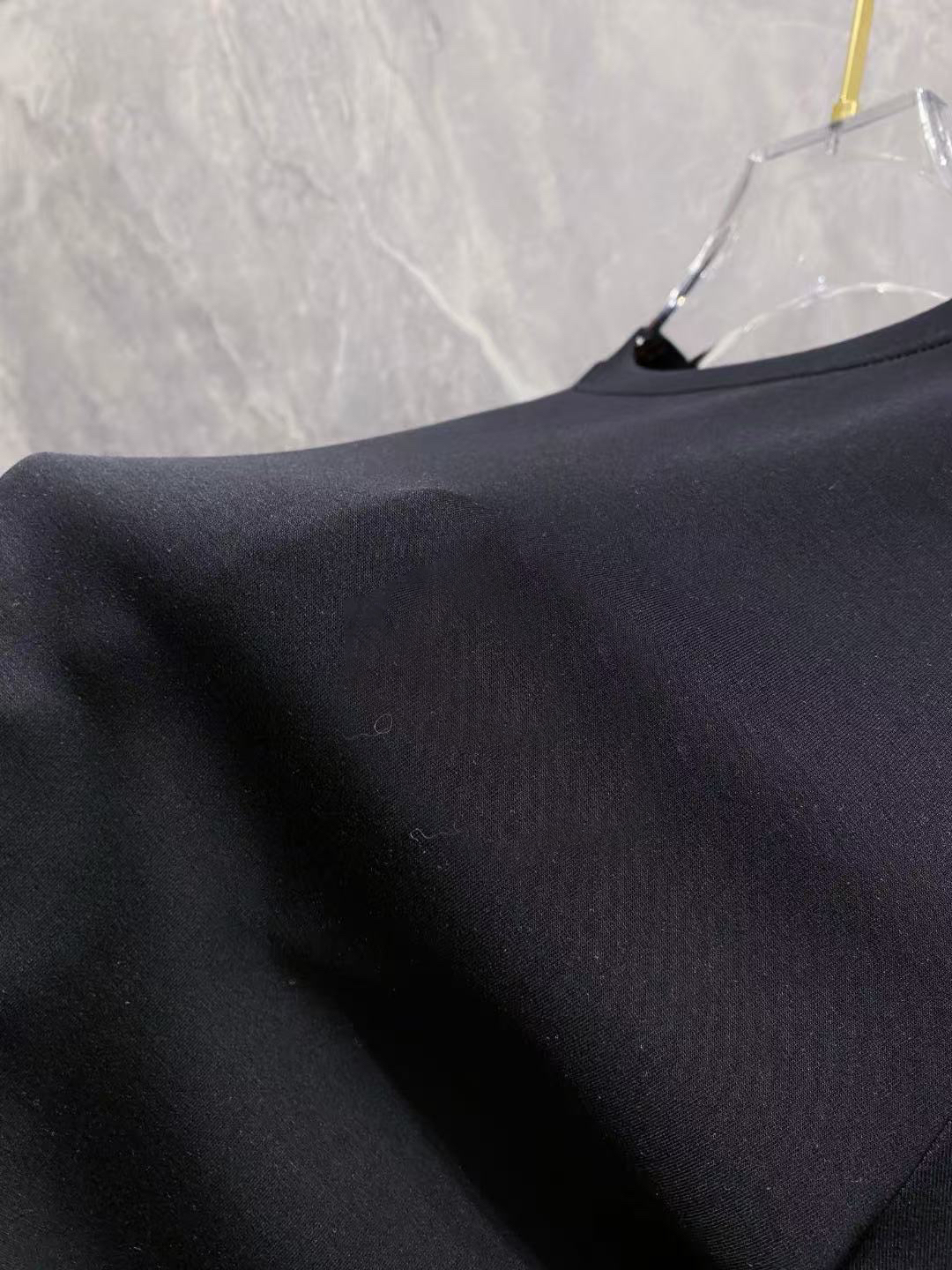 エルメス「Hermès」刺繍Tシャツ