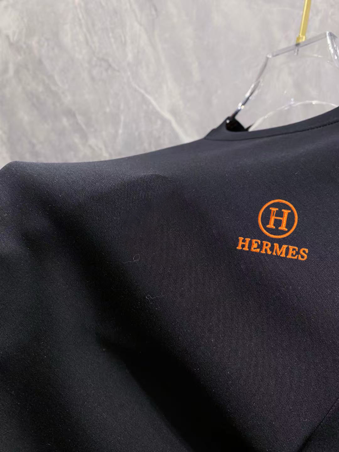 エルメス「Hermès」刺繍Tシャツ