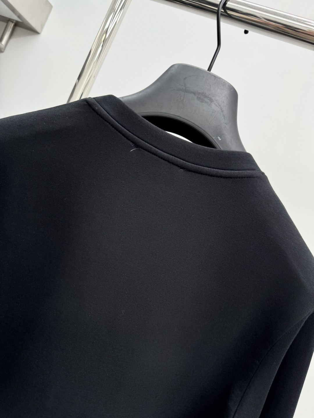 エルメス「Hermès」立体刺繍ロゴ 長袖スウェット