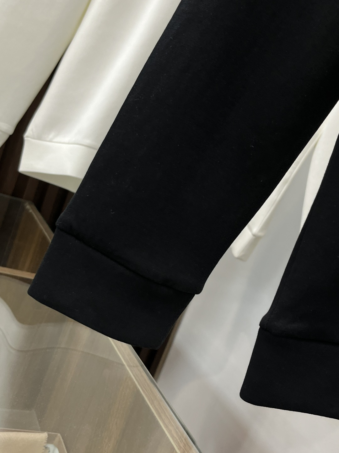 エルメス「Hermès」クルーネックスウェットシャツ