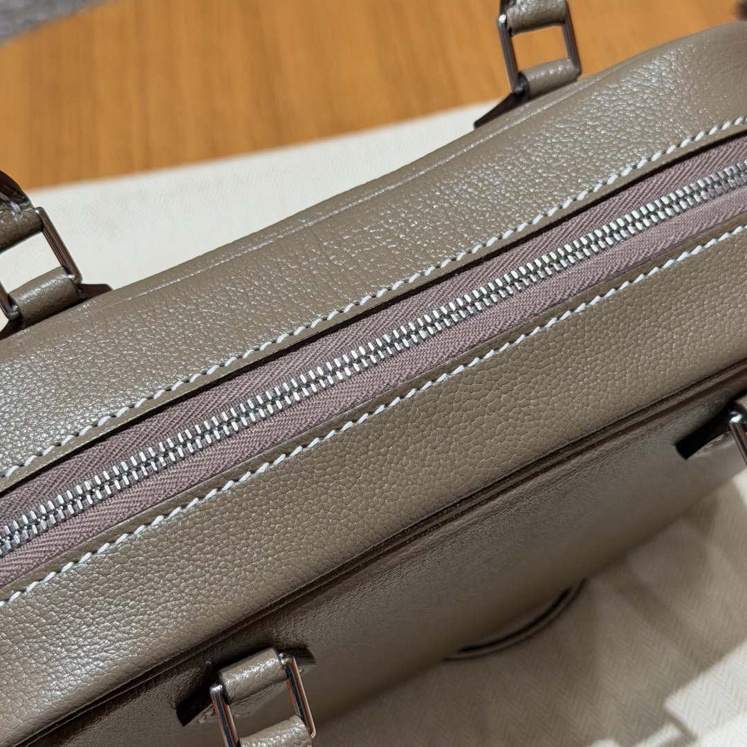 エルメス「Hermès」ミニプリュム バッグ