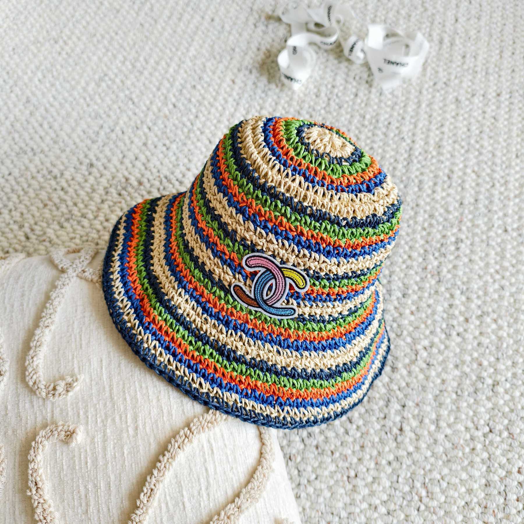 シャネル「Chanel」シャネル 2026春夏 ストローブーム・レインボーバケットハット