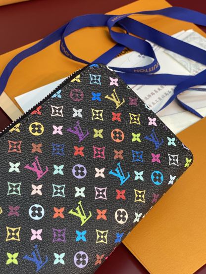 ルイ・ヴィトン「Louis Vuitton」LV × TM ジッピー･ウォレット