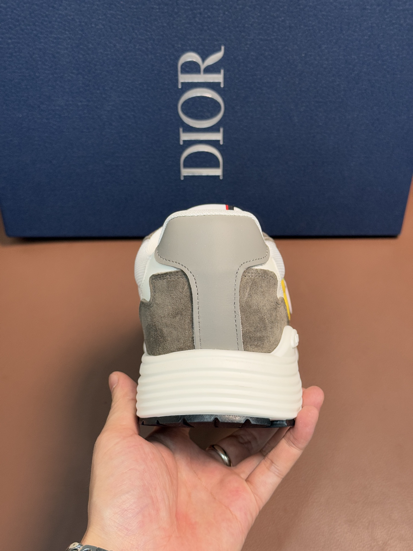 ディオール「Dior」x KAWS スネークイヤー コレクション B35 NXXT メンズ スニーカー