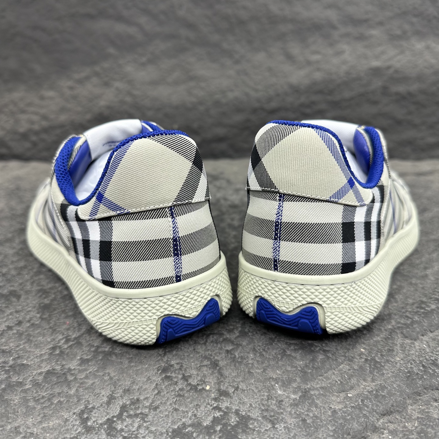 バーバリー「Burberry」バーバリー チェック テラス スニーカー / ユニセックススニーカー