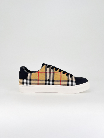 バーバリー「Burberry」バーバリー テラス スニーカー / レザースニーカー