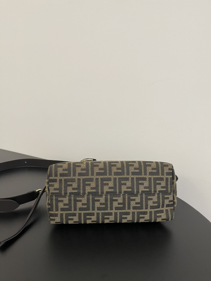 フェンディ「Fendi」By The Way Selleria ボストンバッグ