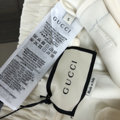 グッチ「Gucci」コットンショーツ / ロゴショーツ