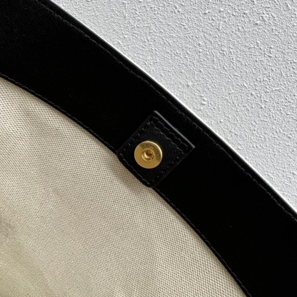 セリーヌ「Celine」2022 CUIR TRIOMPHE バケットバッグ